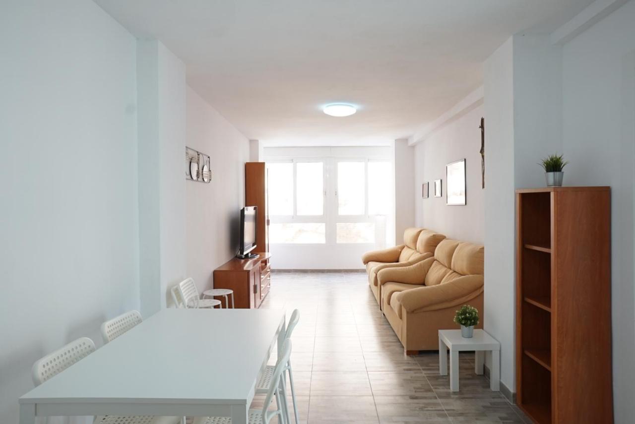 Centrico Y Amplio En Malaga Apartment Exterior photo